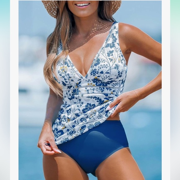 Cupshe Blue and White Floral Bikini - Picture 1 of 6